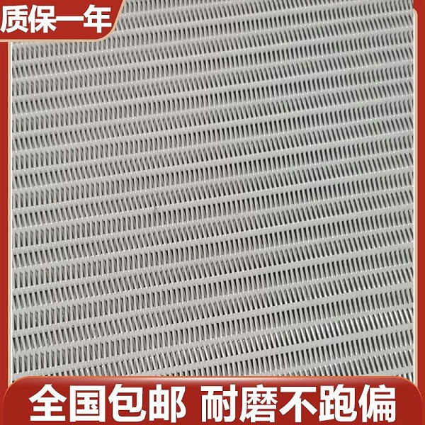 b5518b46-e6bb-4b90-bc5c-85b2c227176e_large
